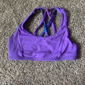 IVIVVA- brand new sports bra! too small for me:)